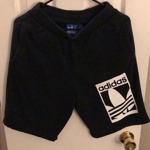 Adidas logo print shorts size small